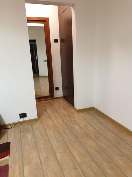Apartament cu 2 camere semidecomandat în Podu Roș