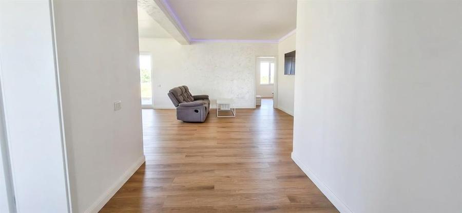 Casă cu 4 camere cu Teren 500 Mp în Sântandrei