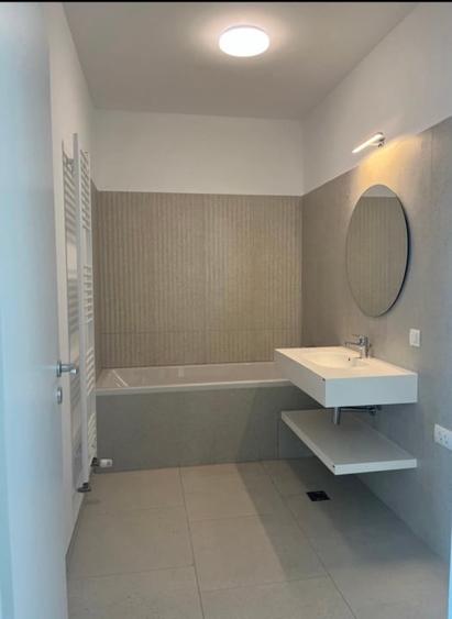 Apartament cu 2 camere decomandat, mobilat în Băneasa