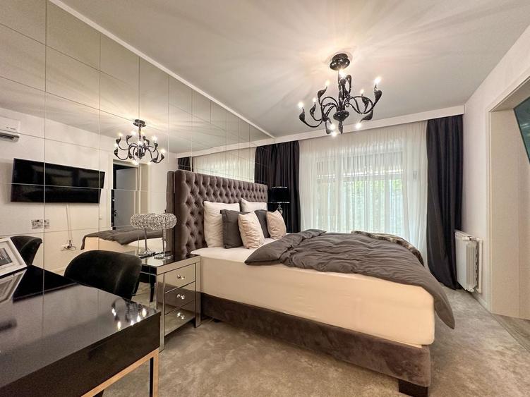Apartament cu 6 camere decomandat, mobilat în Barbu Văcărescu