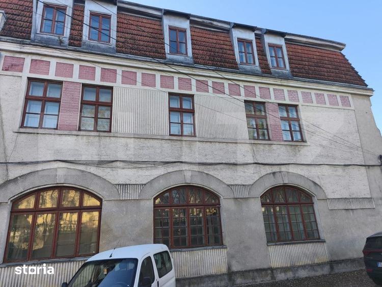Spațiu comercial, de 1,883 mp, în Ultracentral