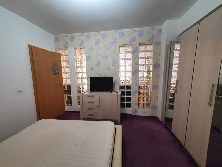 Apartament cu 3 camere decomandat în Iosia