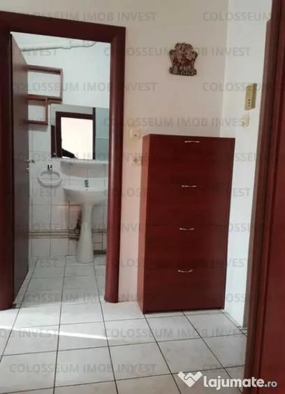 Garsonieră decomandată în Gării