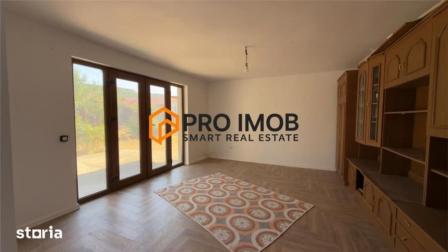Casă cu 3 camere decomandat cu Teren 1749 Mp în Berca