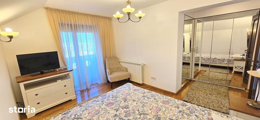 Casă cu 5 camere cu Teren 1103 Mp în Bucium