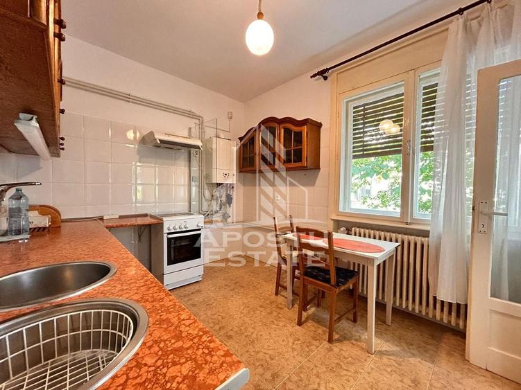 Apartament cu 2 camere decomandat, mobilat în Medicină
