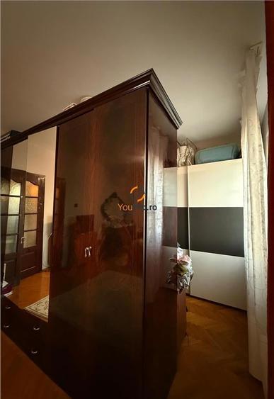 Casă cu 9 camere cu Teren 300 Mp în Lunei