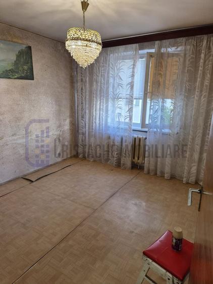 Apartament cu 3 camere decomandat în 1 Decembrie 1918