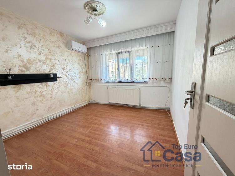 Apartament cu 2 camere decomandat în Central