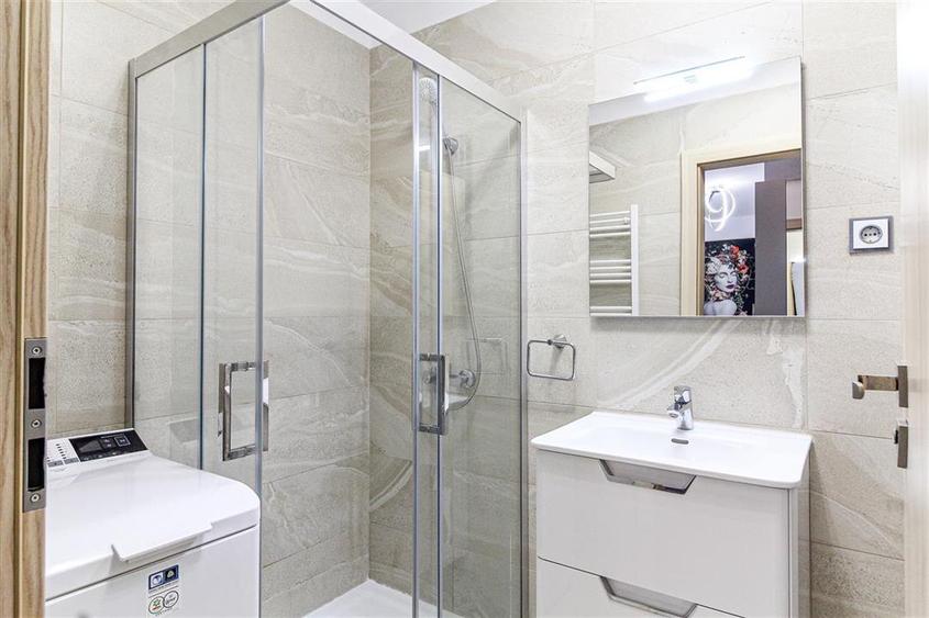 Apartament cu 3 camere semidecomandat în Gheorgheni