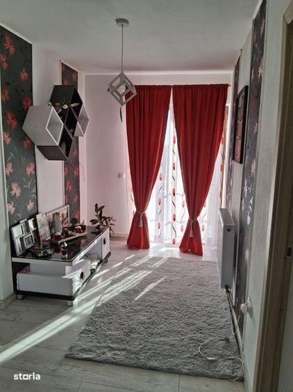 Casă cu 4 camere cu Teren 150 Mp în Bradu
