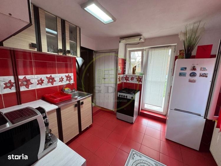 Casă cu 4 camere în Bonț