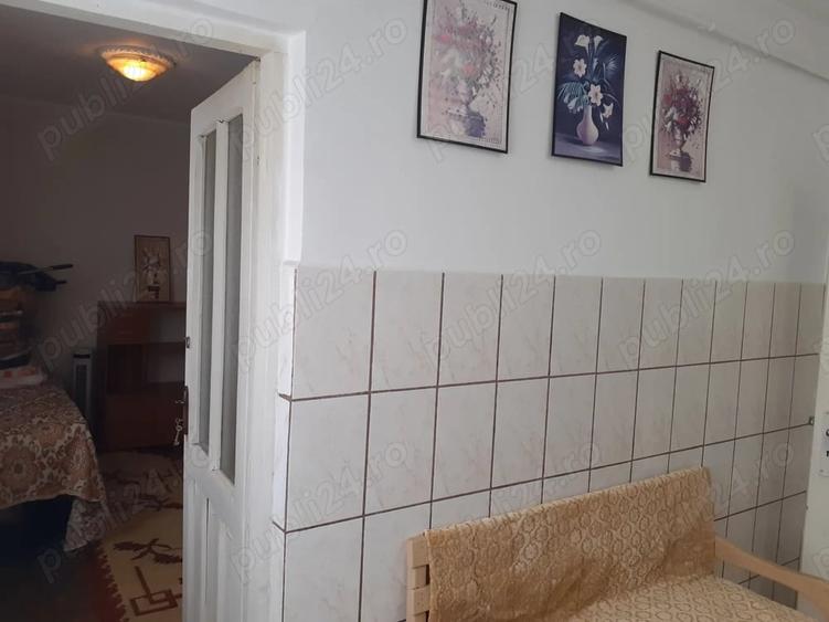 Apartament cu 3 camere semidecomandat în Hipodrom
