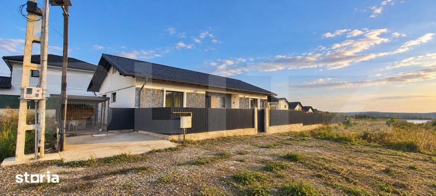 Casă cu 4 camere semidecomandat cu Teren 592 Mp în Rediu