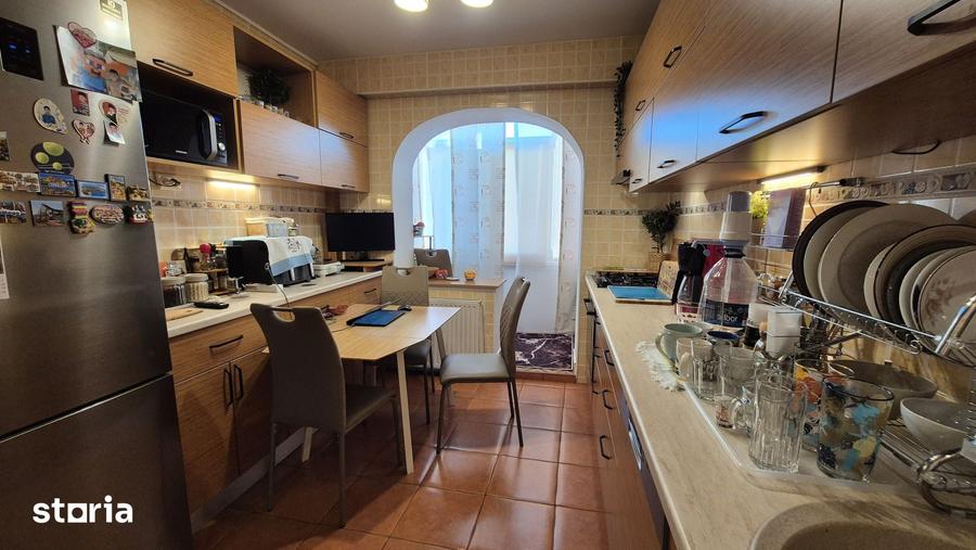 Apartament cu 3 camere decomandat în Militari