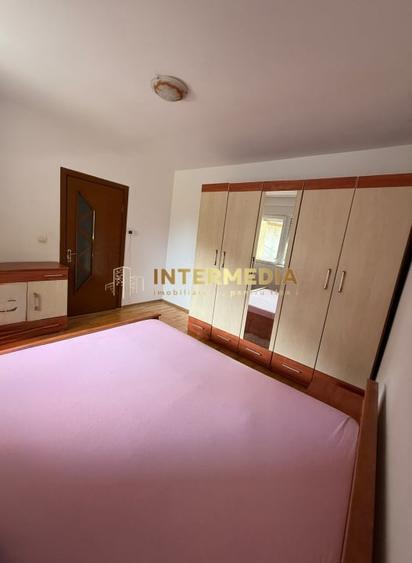Apartament cu 2 camere decomandat, mobilat în Central