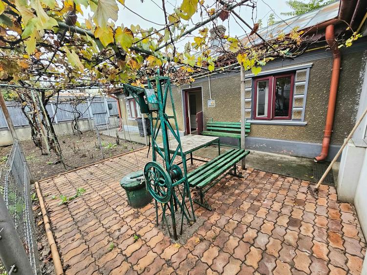 Casă cu 3 camere cu Teren 192 Mp în Rahova