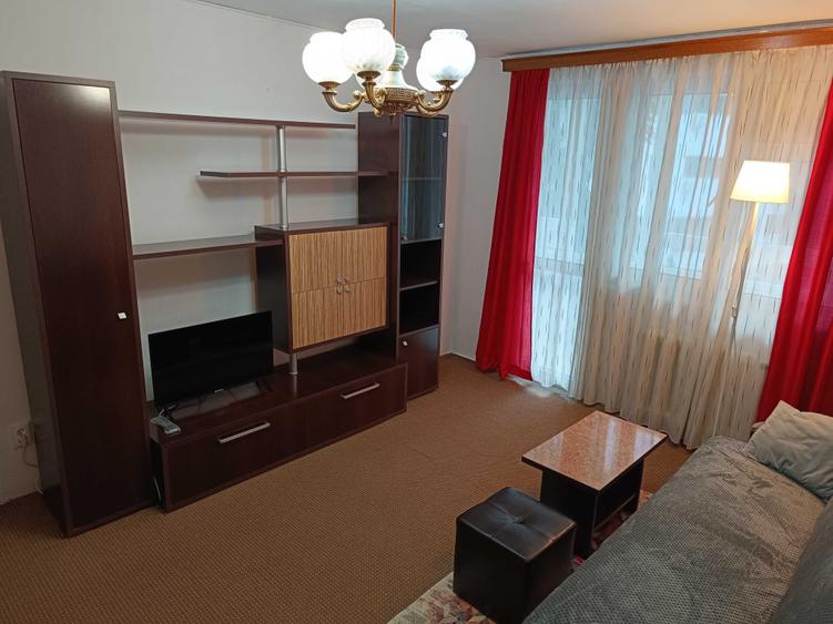 Apartament cu 2 camere semidecomandat în Berceni
