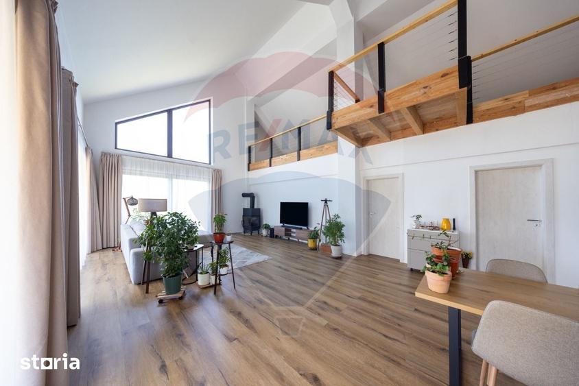 Casă cu 5 camere cu Teren 2481 Mp în Bran