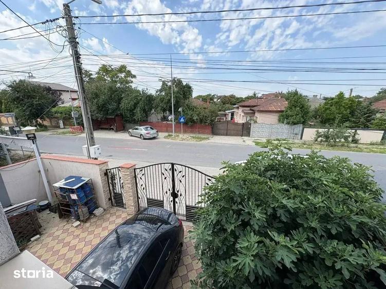 Casă cu 7 camere cu Teren 770 Mp în Dărăști-Ilfov