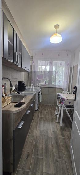 Apartament cu 2 camere semidecomandat, mobilat în Alexandru Obregia