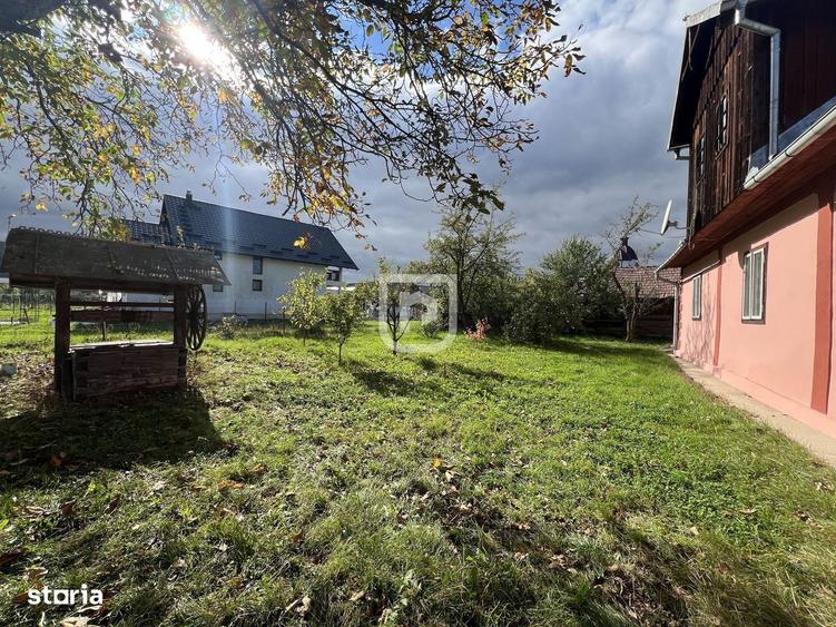 Casă cu 4 camere în Frasin