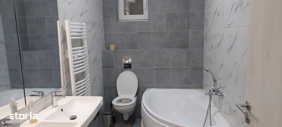 Casă cu 7 camere cu Teren 300 Mp în Odăile