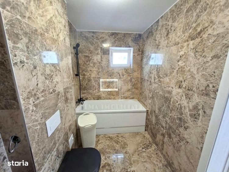 Casă cu 3 camere decomandat cu Canalizare în Sânpetru