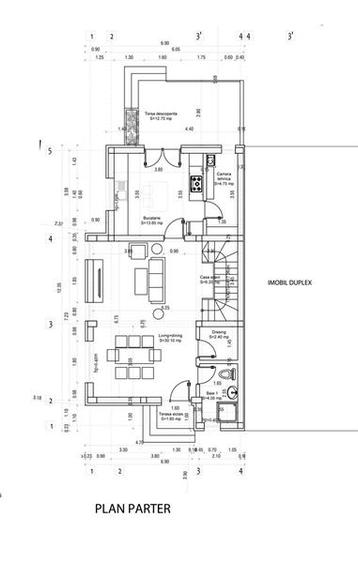 Casă cu 4 camere cu Teren 250 Mp în Central