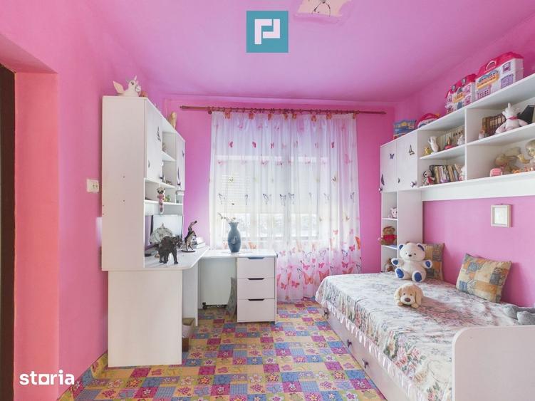 Casă cu 3 camere cu Teren 715 Mp în Macea