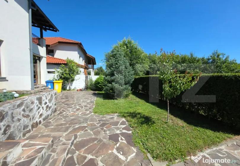 Casă cu 4 camere cu Teren 520 Mp în Central