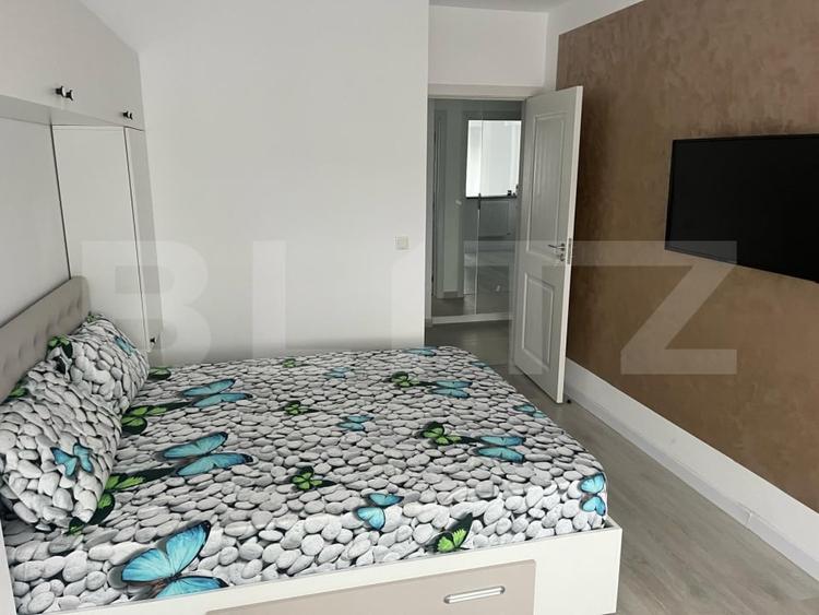 Apartament cu 3 camere decomandat, mobilat în Rediu