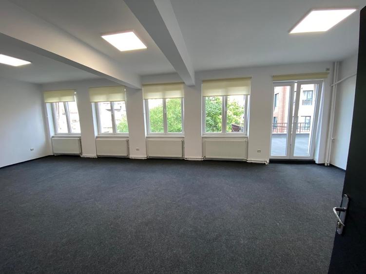 Birou, de 48 mp, în Ultracentral