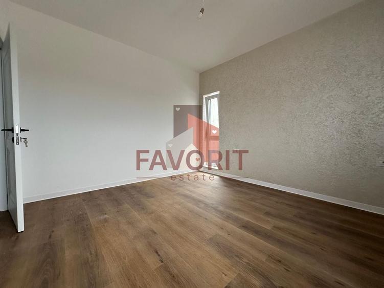 Duplex cu 4 camere cu Canalizare în Săcălaz