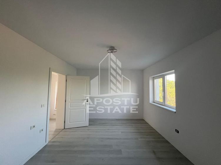 Duplex cu 3 camere cu Canalizare în Sânandrei