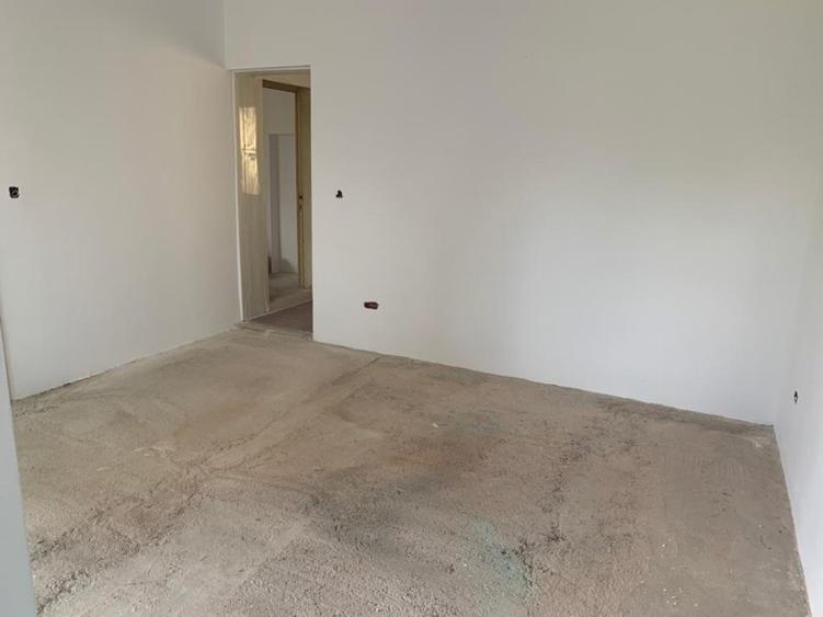 Casă individuală cu 5 camere cu Teren 1492 Mp în Bogați