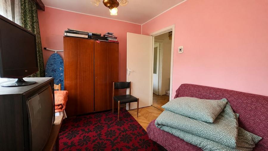 Apartament cu 2 camere semidecomandat în Girocului
