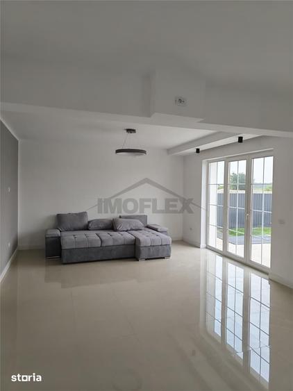 Casă cu 6 camere cu Teren 500 Mp în Stupinii Prejmerului