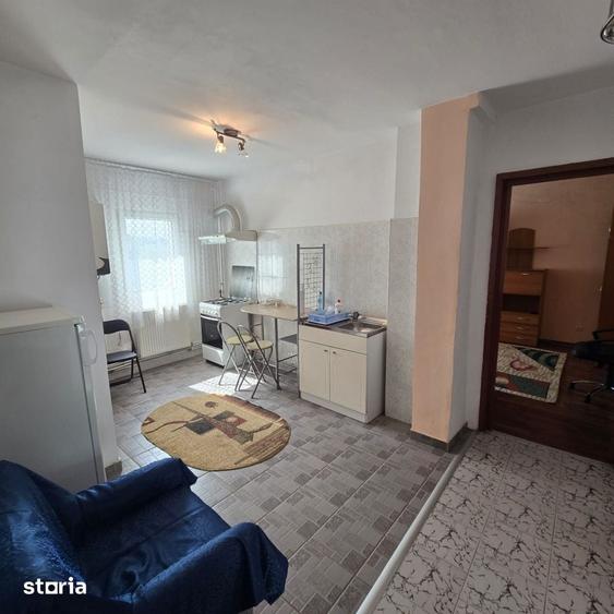 Apartament cu 2 camere decomandat în Cornișa