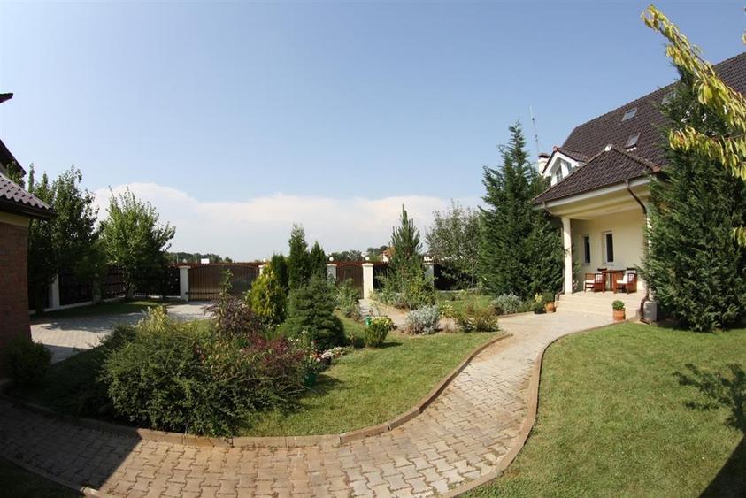 Casă cu 5 camere cu Teren 770 Mp în Pipera