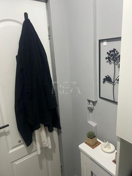 Apartament cu 2 camere semidecomandat, mobilat în 1 Mai