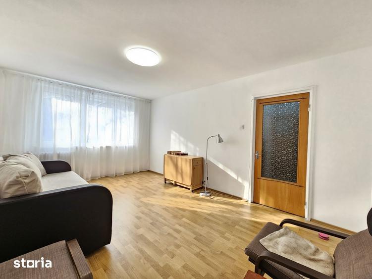 Apartament cu 3 camere decomandat, mobilat în Titan