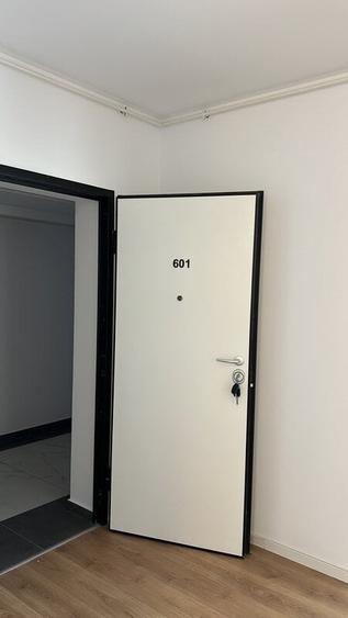 Apartament cu 3 camere decomandat în Sebastian