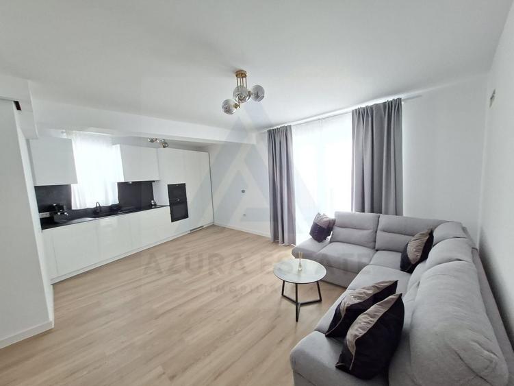 Apartament cu 3 camere semidecomandat, mobilat în Șelimbăr