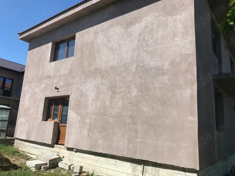 Casă cu 5 camere cu Teren 500 Mp în Exterior Vest