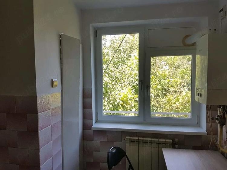 Apartament cu 2 camere semidecomandat în Centrul Vechi