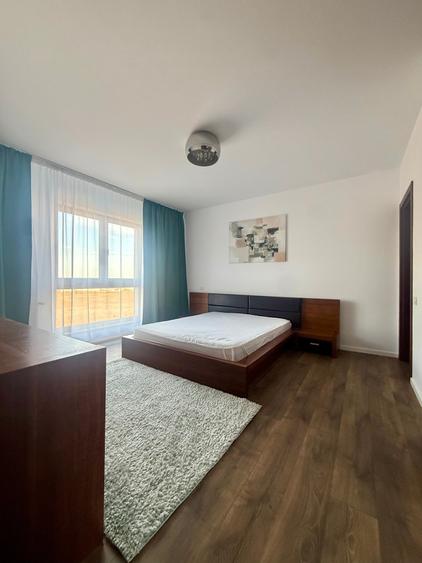 Apartament cu 3 camere semidecomandat în Pipera