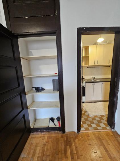 Apartament cu 2 camere semidecomandat, mobilat în P-ța Victoriei