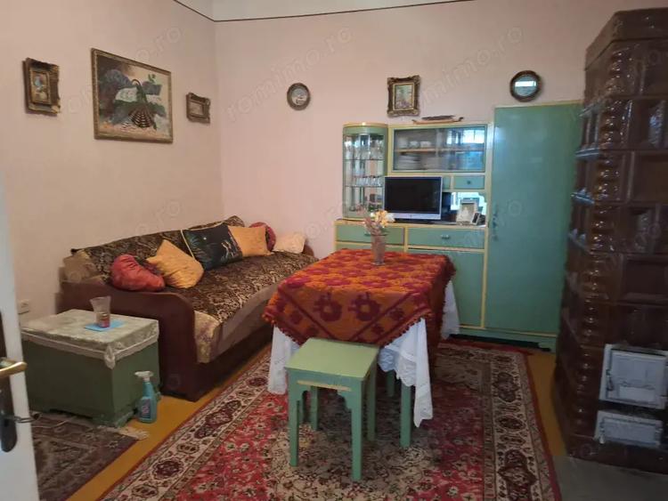 Casă cu 5 camere cu Teren 2117 Mp în Nădlac