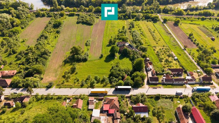 Teren agricol intravilan de 5202 mp, în Căpruța